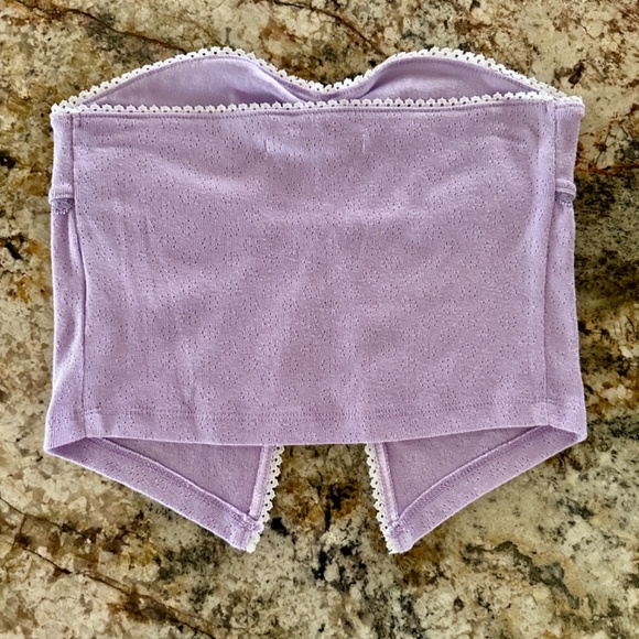 5 for $15 🦋 URBAN OUTFITTERS | Kimchi Blue Rosie Strapless Flyaway Top - Picture 4 of 5